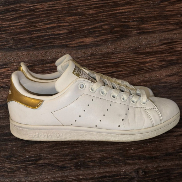 ADIDAS Stan Smith White and Gold - Picture 8 of 11